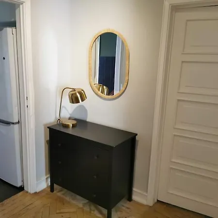 Double Bedroom With Terrace In Estrela Apartamento Lisboa