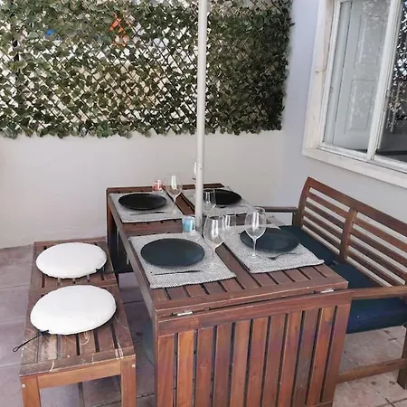 Double Bedroom With Terrace In Estrela