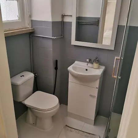 Double Bedroom With Terrace In Estrela